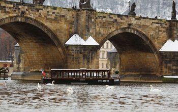 Plavba na lodi pražskými Benátkami Praha