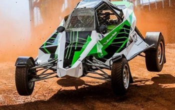 Jízda v závodní superbuggy na autokrosové trati