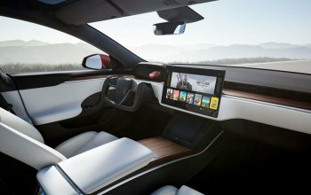 PŘEDPRODEJ: Jízda nejrychlejší Teslou S Plaid