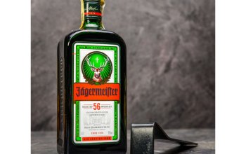 Originální dárková bedna s Jägermeisterem Celá ČR