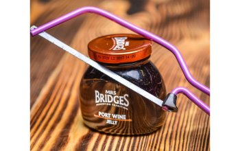 Dámská dárková truhla se suchým bílým vínem Celá ČR