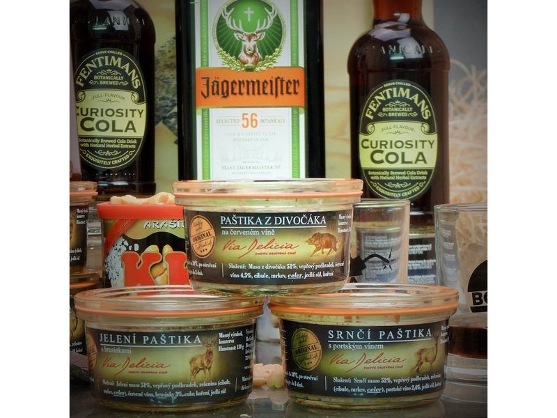 Dárková bedna s páčidlem pro muže Jägermeister Celá ČR