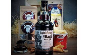 Dárková bedna s páčidlem pro muže s rumem Captain Morgan Celá ČR