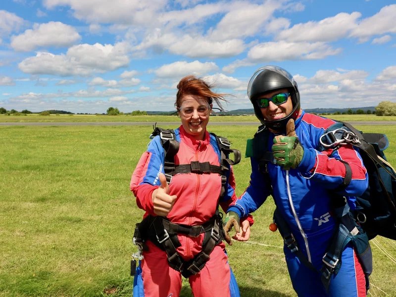 Tandemový seskok padákem