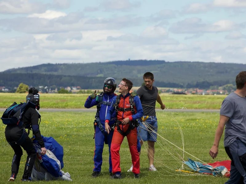 Tandemový seskok padákem
