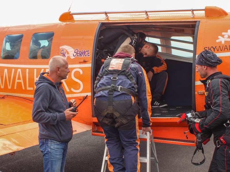 Tandemový seskok padákem