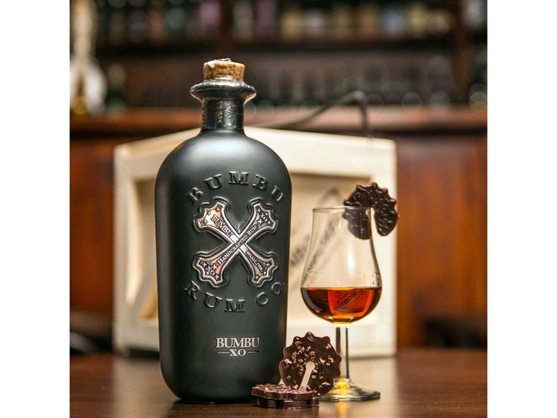 Originální dárková bedna s rumem Bumbu XO Celá ČR