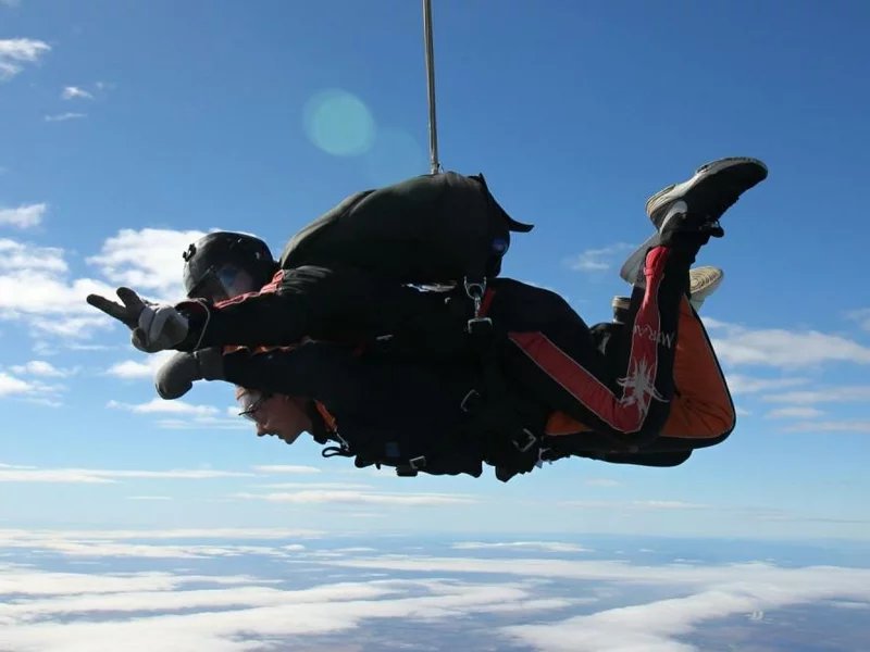Tandemový seskok padákem