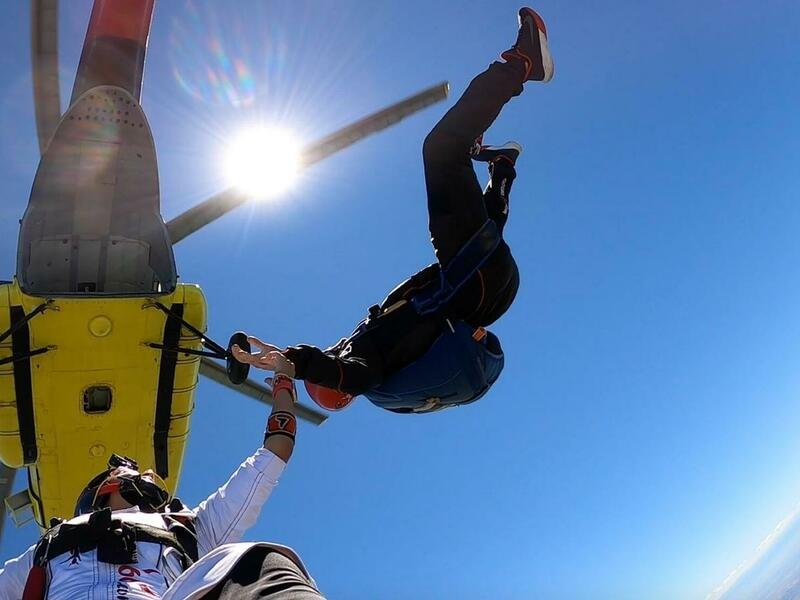 Tandemový seskok padákem