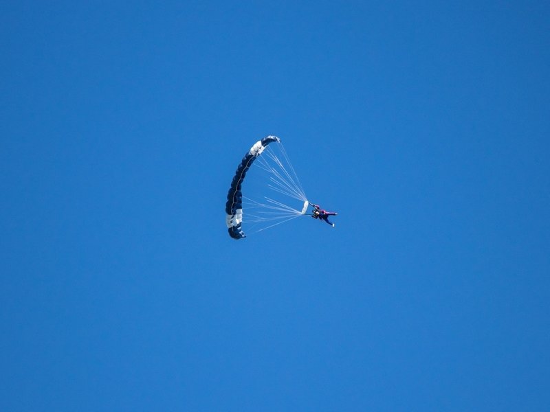 Tandemový seskok padákem