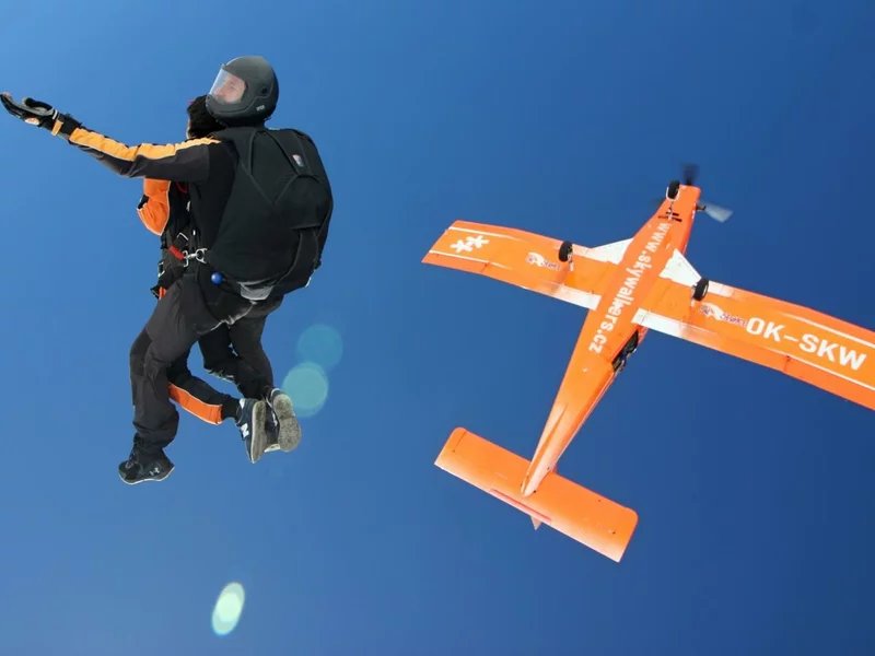 Tandemový seskok padákem