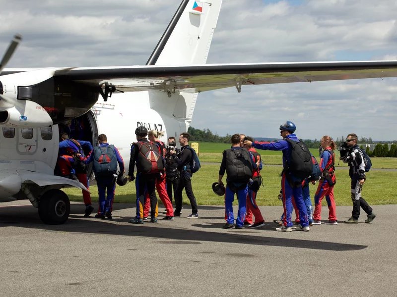 Tandemový seskok padákem