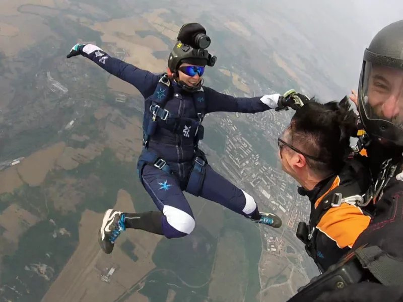 Tandemový seskok padákem