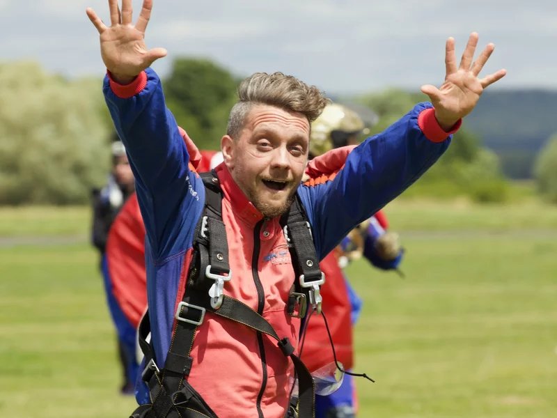 Tandemový seskok padákem