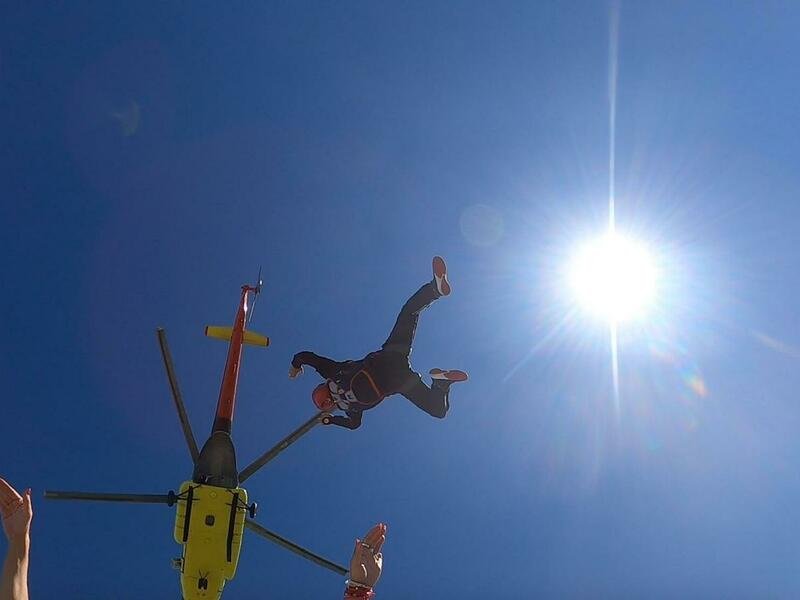 Tandemový seskok padákem