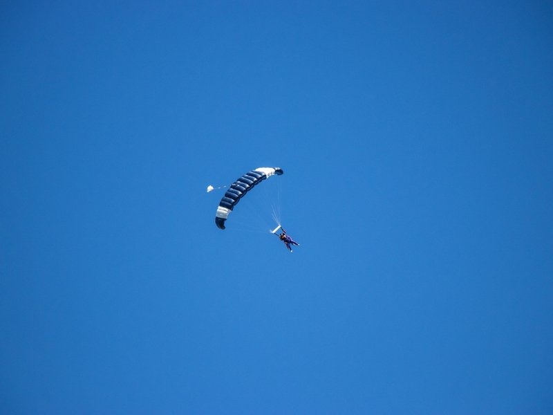 Tandemový seskok padákem