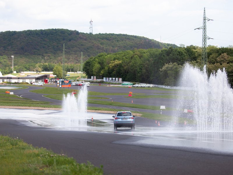 Zábavný kurz bezpečné jízdy