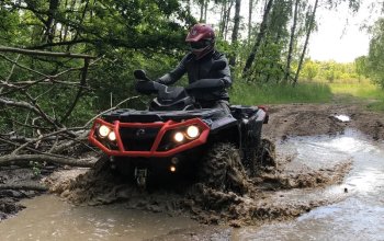 Jízda v terénu na ATV čtyřkolce