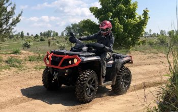 Jízda v terénu na ATV čtyřkolce