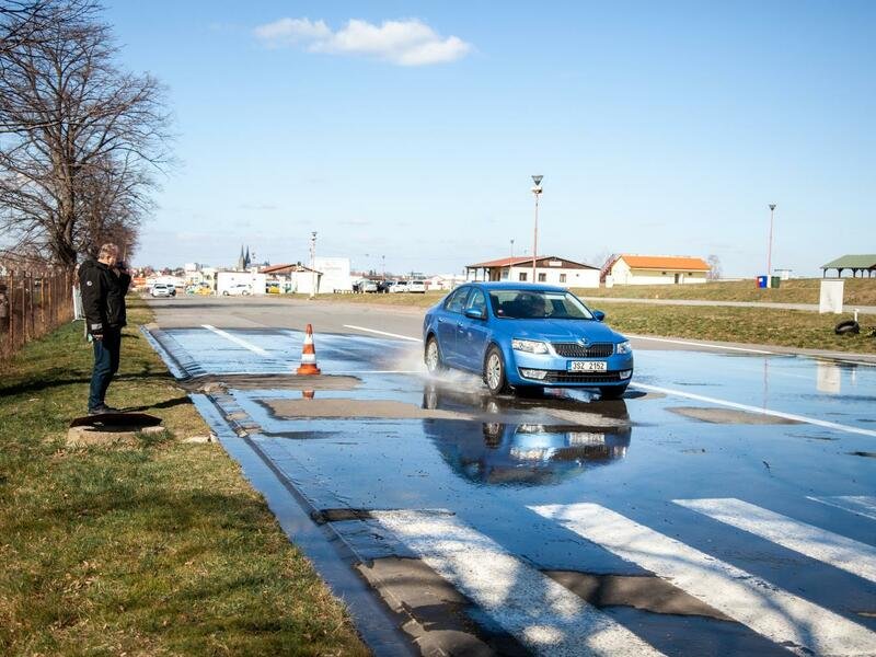 Škola bezpečné jízdy