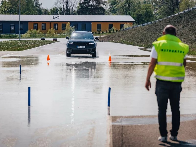Škola bezpečné jízdy
