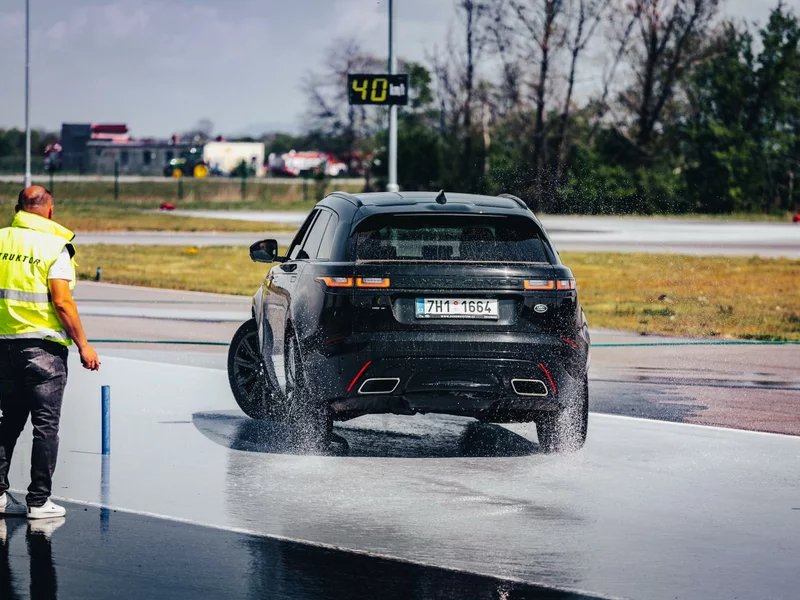 Škola bezpečné jízdy