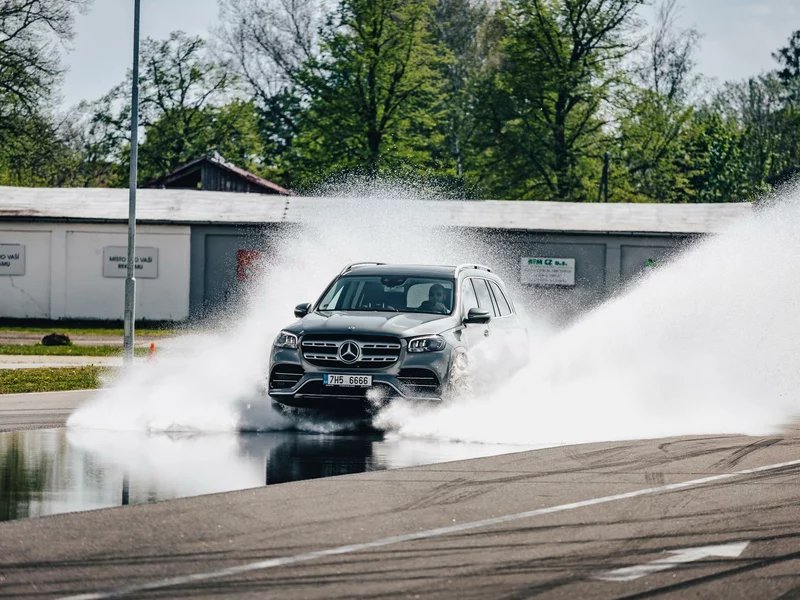 Škola bezpečné jízdy