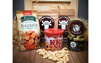 Dárková bedna s páčidlem pro muže s rumem Božkov Republica Exclusive Celá ČR