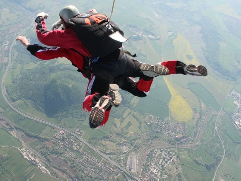 Tandemový seskok z 6 kilometrů