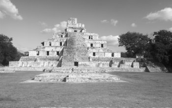 Tajuplný Yucatán Zahraničí