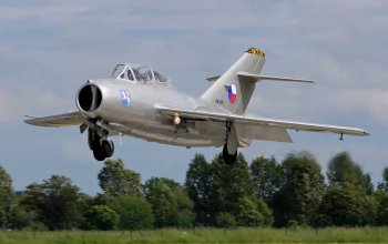 AH-1 Cobra vs. MIG-15: Vzdušný souboj