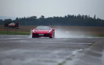 Jízda ve Ferrari 488 Spider na okruhu