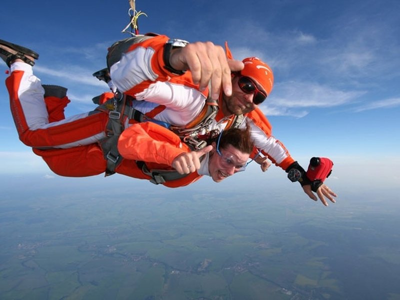 Tandemový seskok padákem