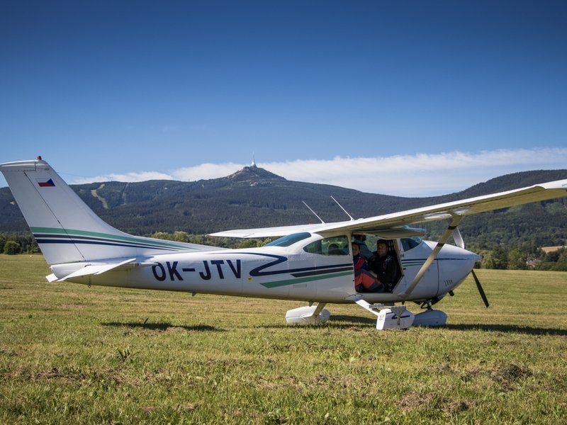 Tandemový seskok padákem