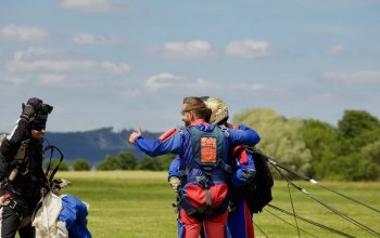Tandemový seskok padákem