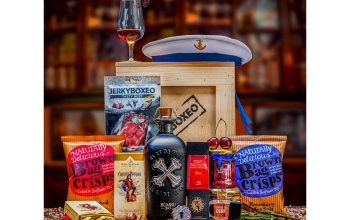 Originální dárková bedna s rumem Bumbu XO Celá ČR