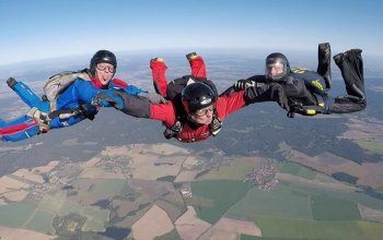 Základní výcvik volného pádu IAFF ze 4 000 m