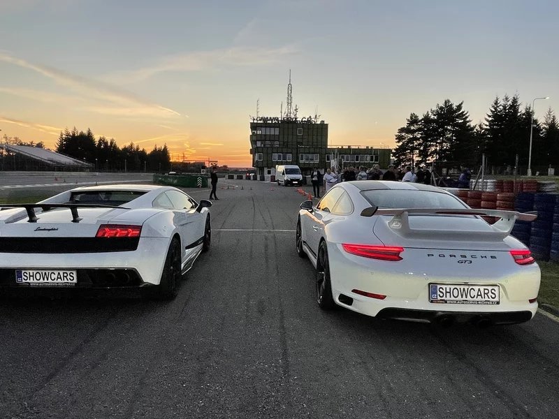 Jízda v Lamborghini na polygonu