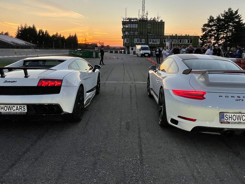 Jízda v Lamborghini na polygonu