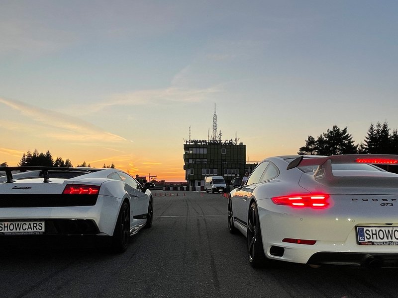 Jízda v Lamborghini na polygonu