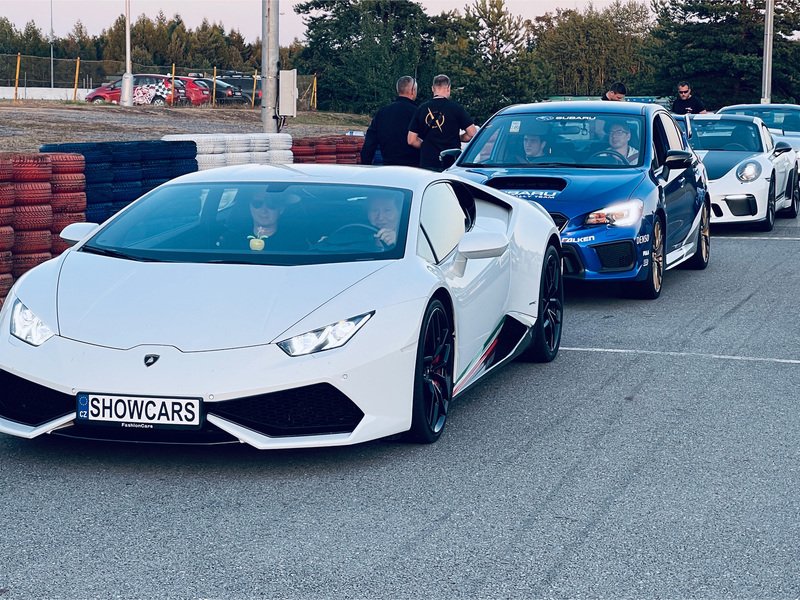 Jízda v Lamborghini na polygonu