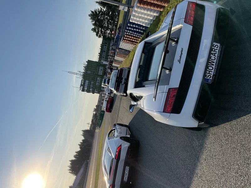 Jízda v Lamborghini na polygonu