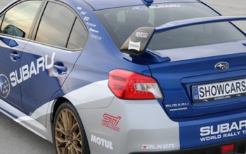 Závodní den se supersporty