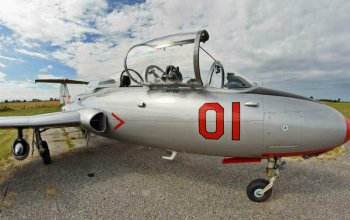 Zážitkový let ve stíhačce L-29 Delfín na Slovensku