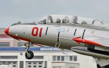 Zážitkový let ve stíhačce L-29 Delfín na Slovensku