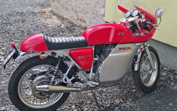 Pronájem motocyklu JAWA