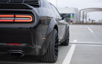Zážitková jízda autem Dodge Challenger