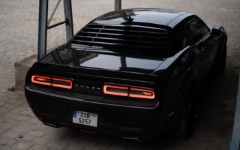 Zážitková jízda autem Dodge Challenger Praha