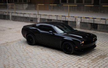 Zážitková jízda autem Dodge Challenger Praha