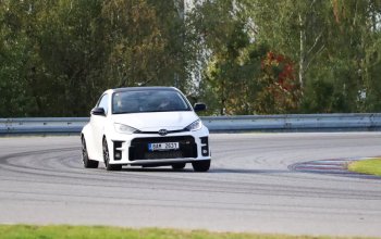 Jízda na okruhu v Toyota GR Yaris